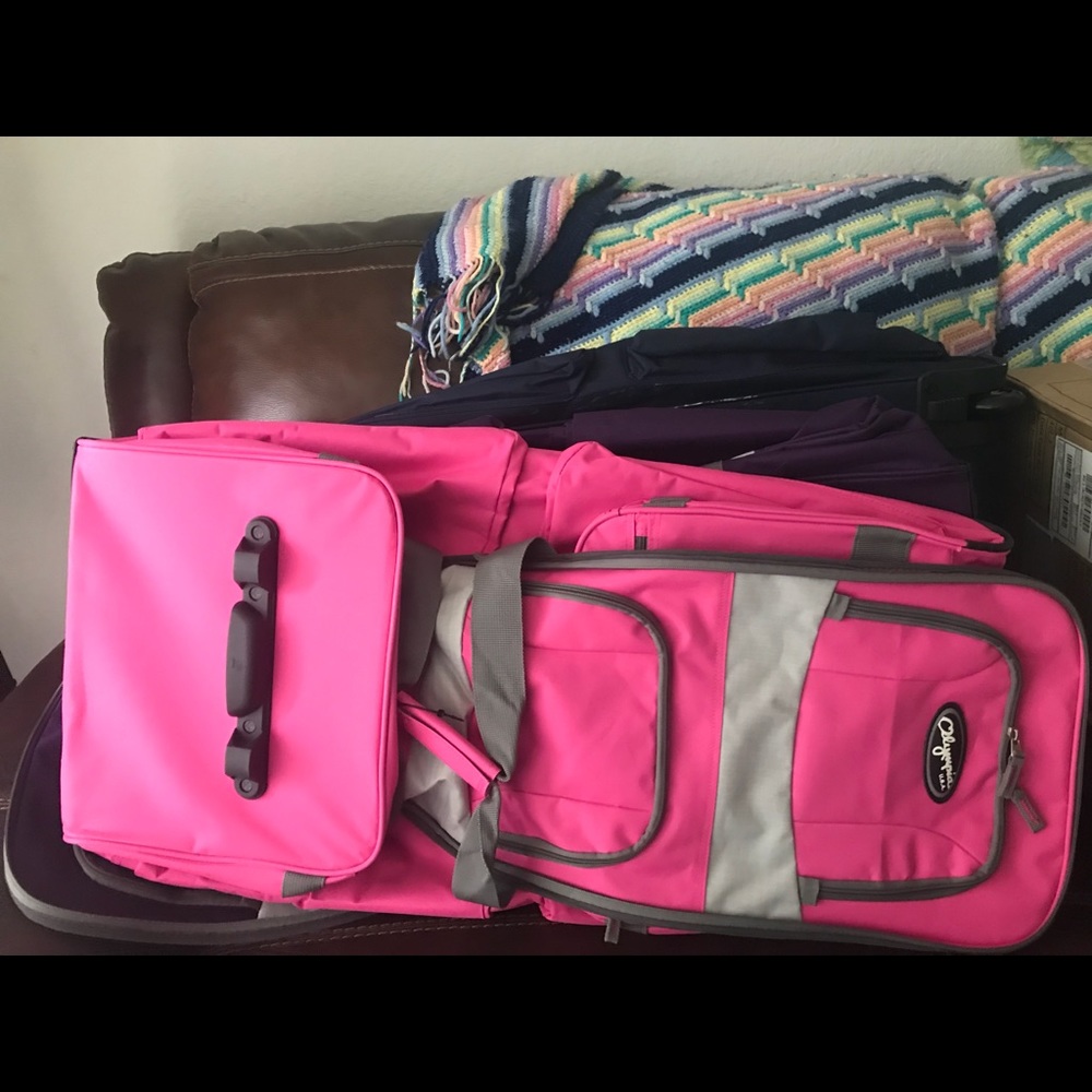 New Champion Xxl duffel bag with wheels.